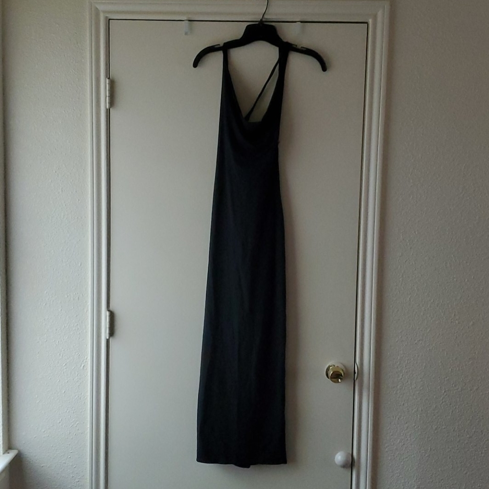 Form Fitting, Open Back w/Criss Cross Straps